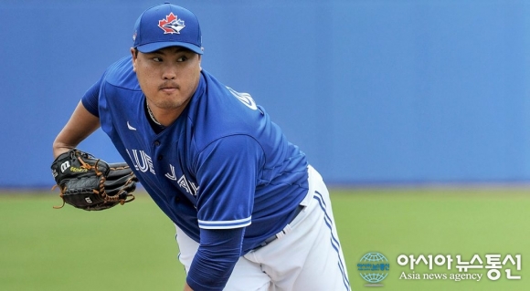 Blue Jays' Ryu Hyun-jin rides cutter to impressive win over Yankees